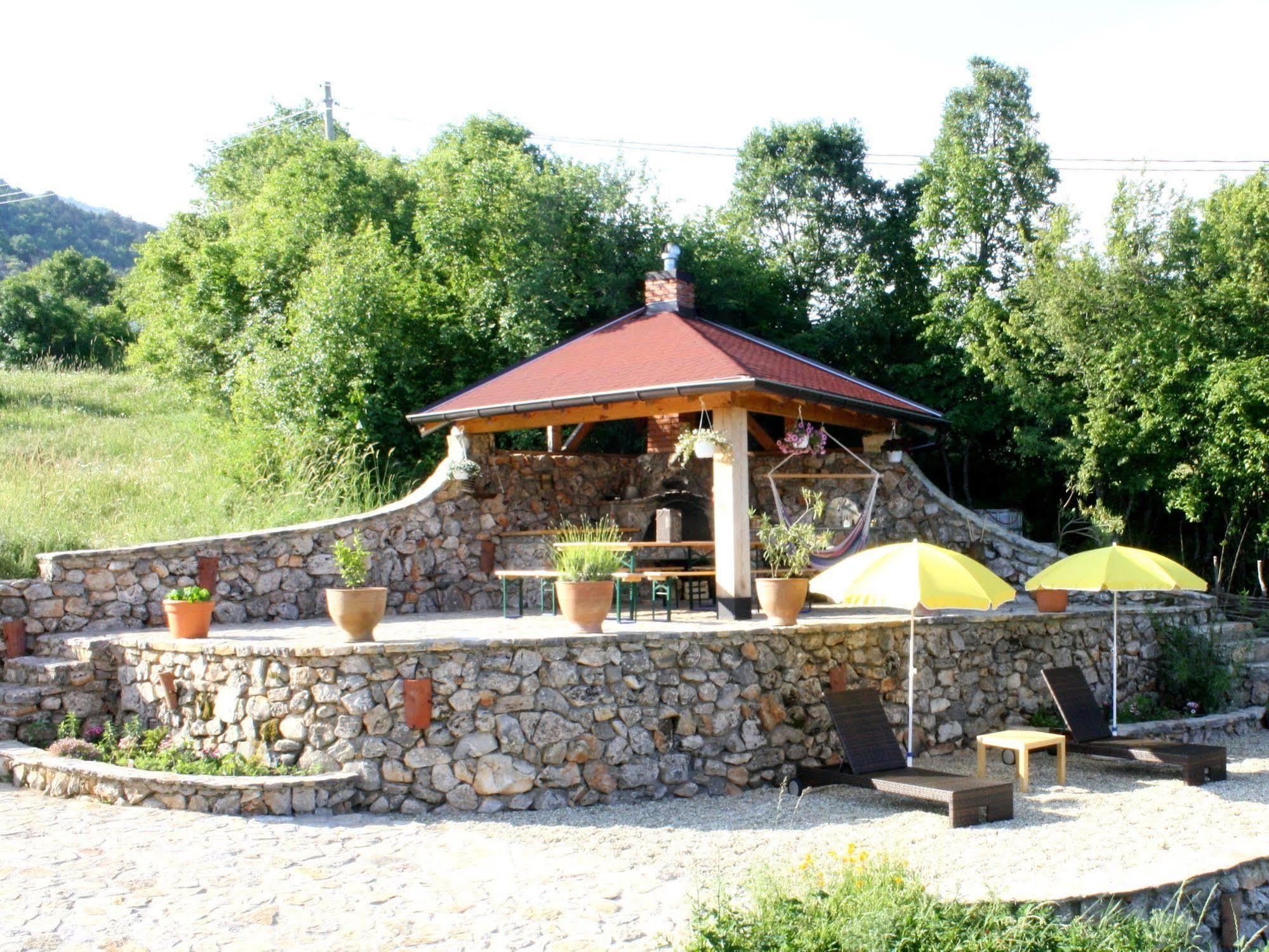 Velestovo